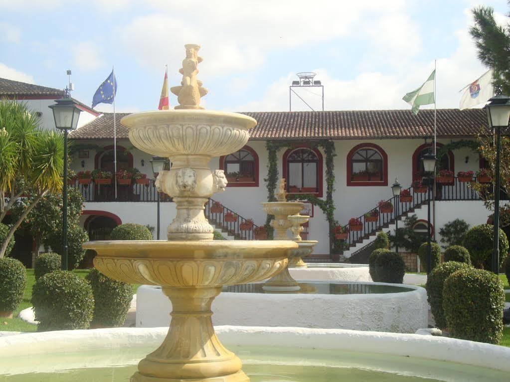 Hotel El Pilar La Carlota Exterior foto